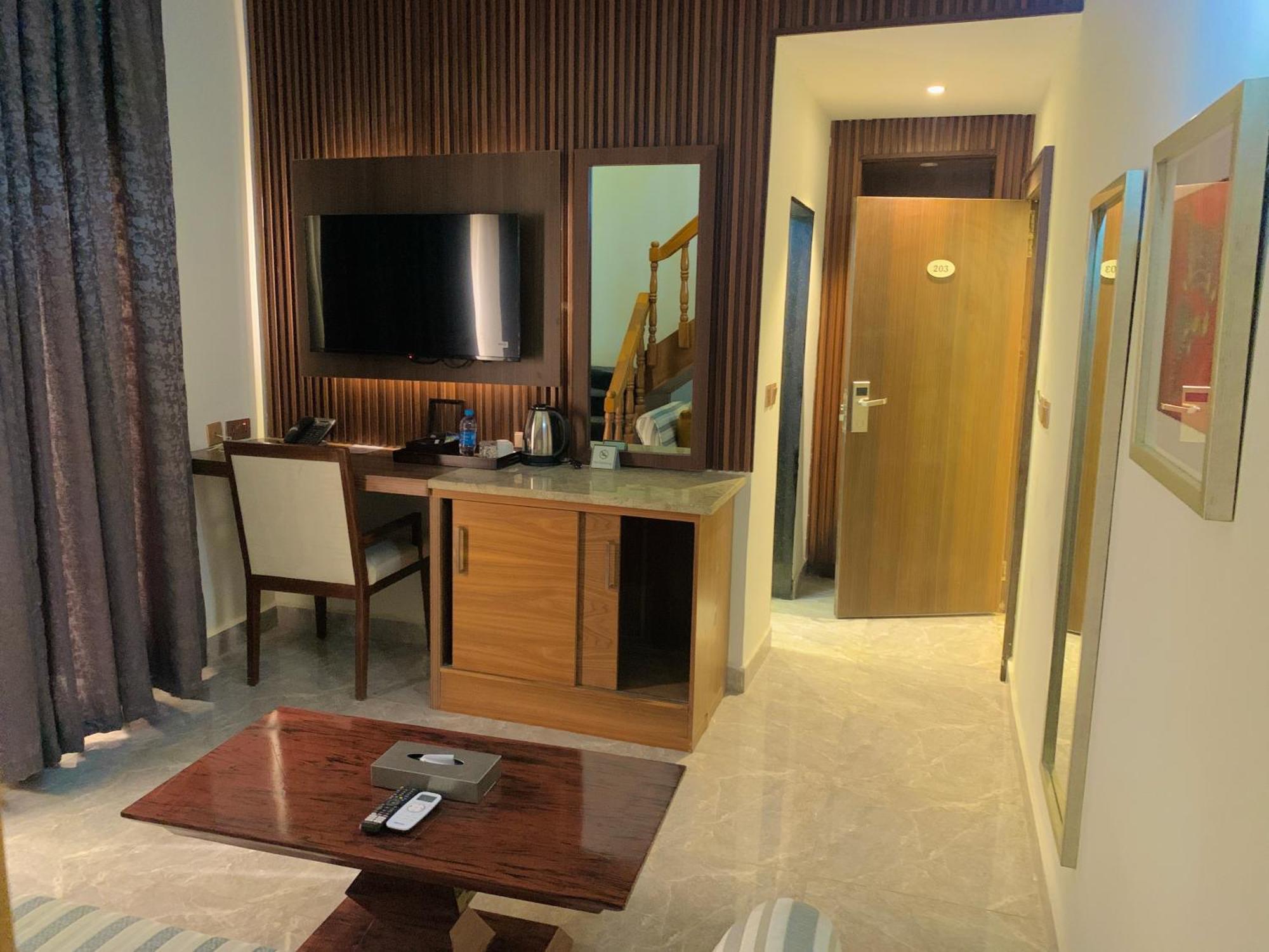 Amor Hotels Abuja Buitenkant foto