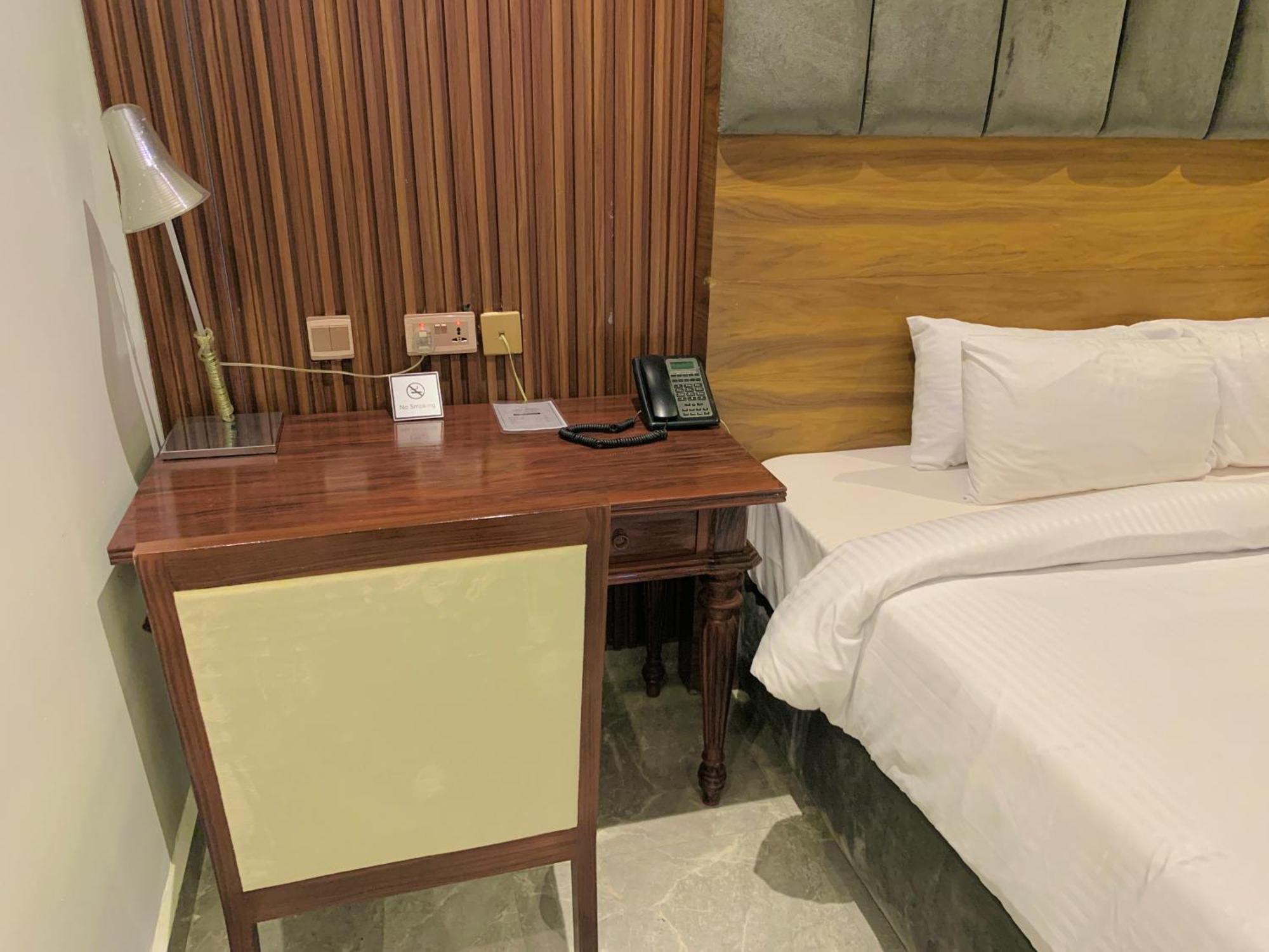 Amor Hotels Abuja Buitenkant foto
