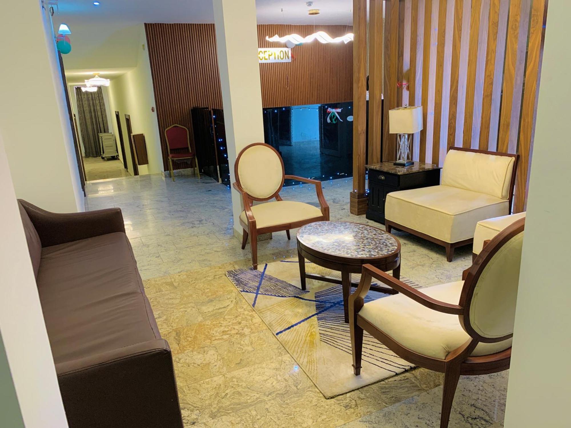 Amor Hotels Abuja Buitenkant foto