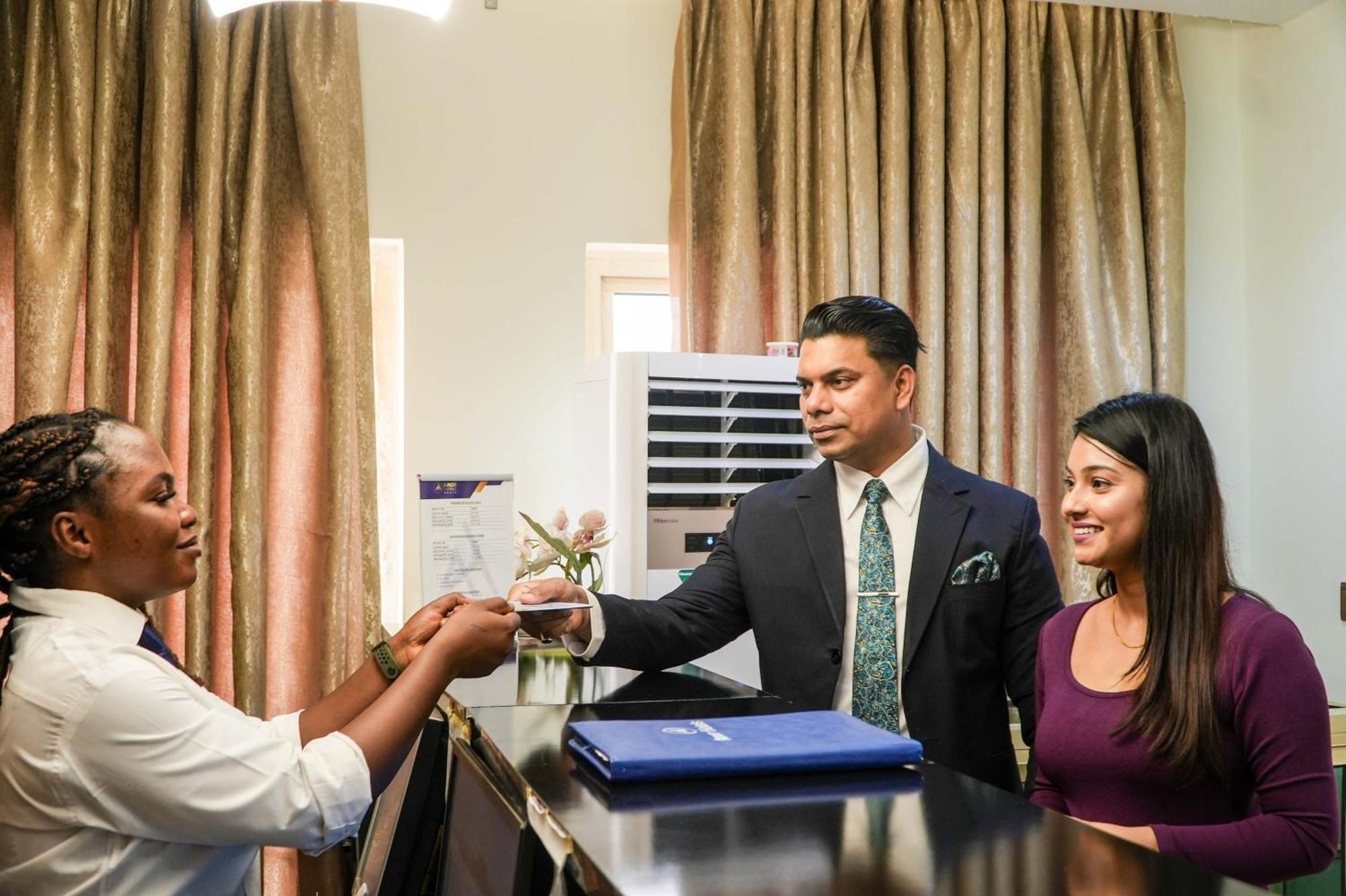 Amor Hotels Abuja Buitenkant foto