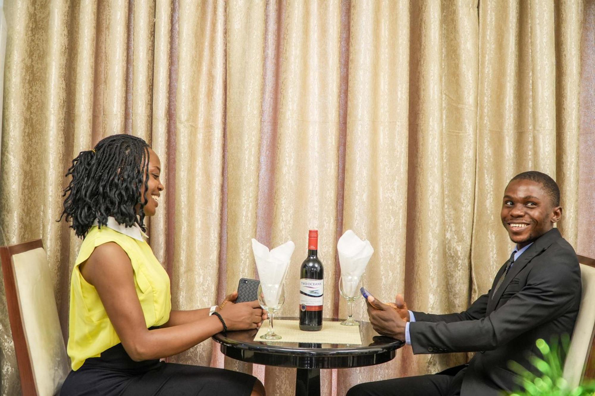 Amor Hotels Abuja Buitenkant foto