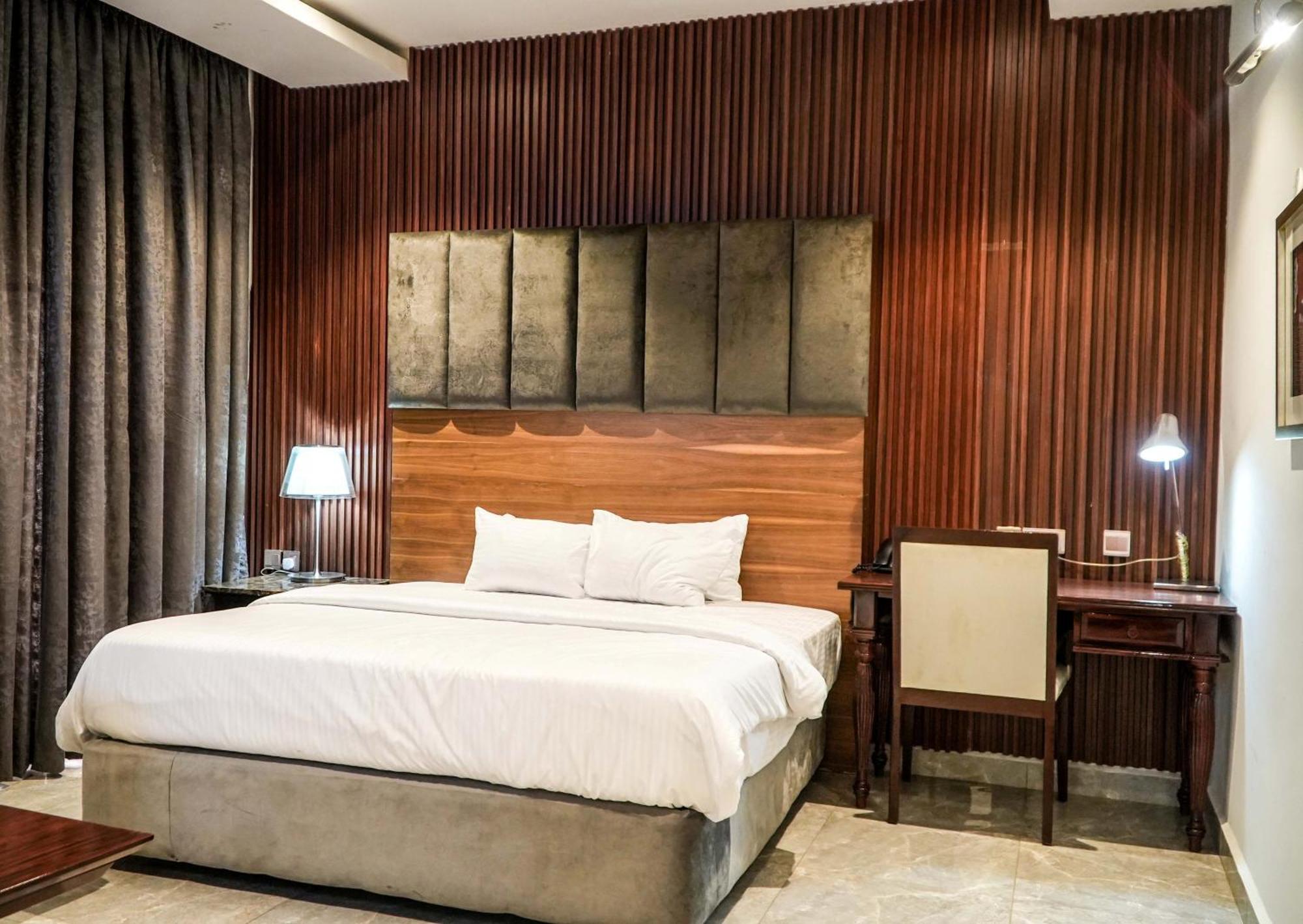 Amor Hotels Abuja Buitenkant foto